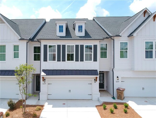 Photo - 1239 Waterfall Ct Townhome