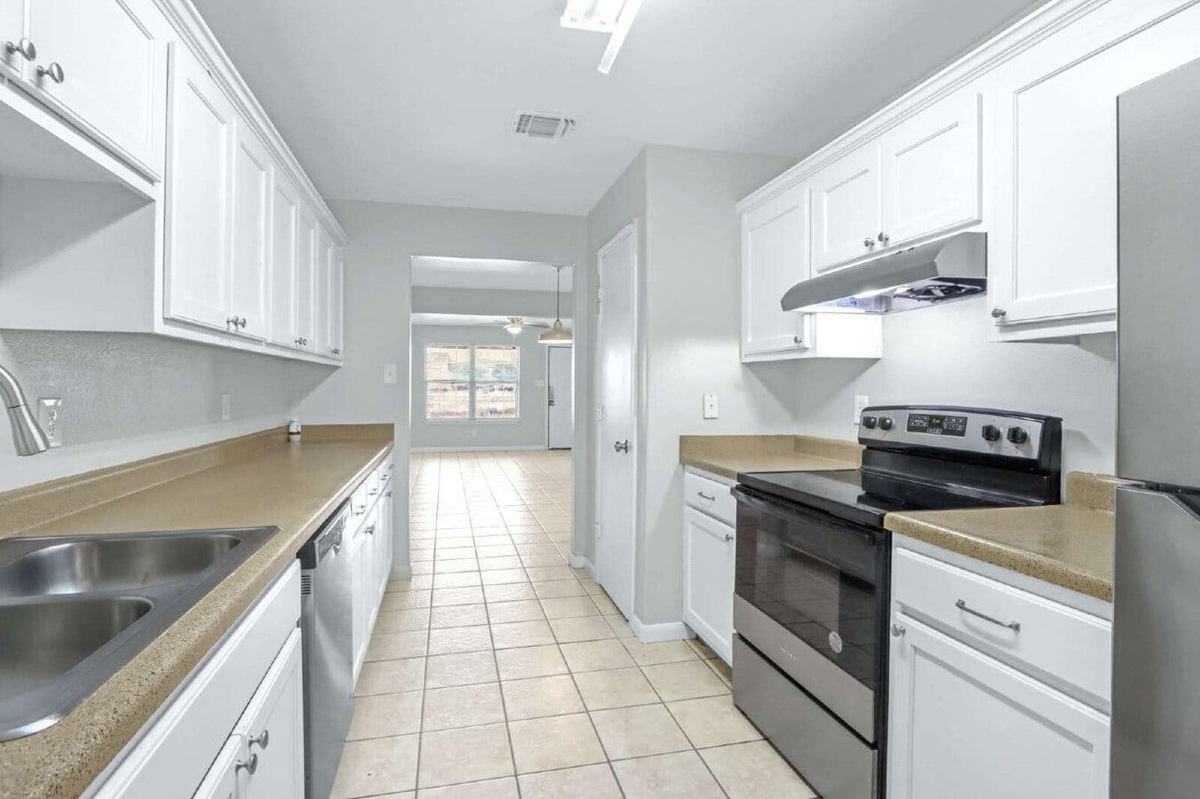 Photo - Updated 3/2 Duplex Near Shopping in San Antonio