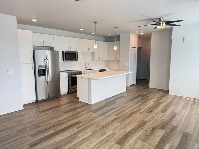 Building Photo - For Rent – 1 Bedroom, 1 Bathroom in Ho‘opili Unit 405 Rental