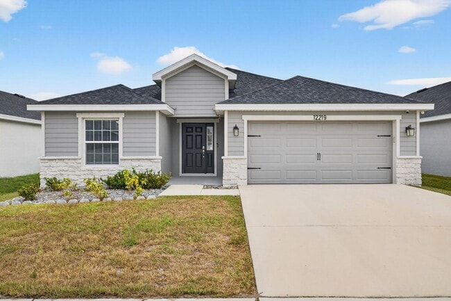 Photo - New Spacious 4 Bed - W/Amenities!