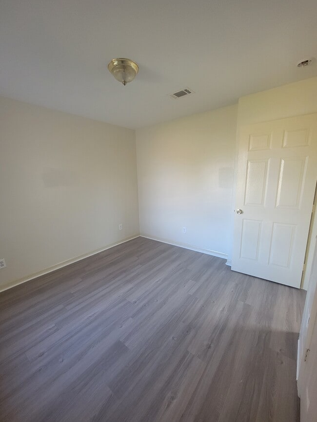 Photo - 3813 Lydia St