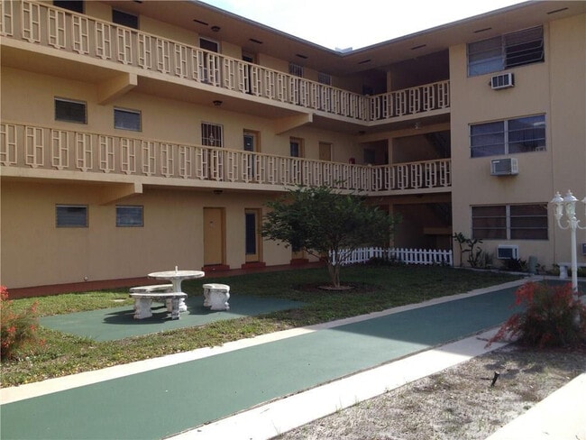 Photo - 1050 E Sample Rd Unit 110