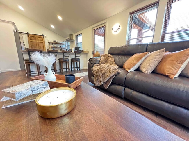 Photo - 358 Petroleum Center Rd