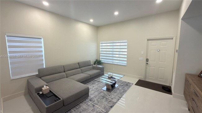 Photo - 692 Maplewood Ct