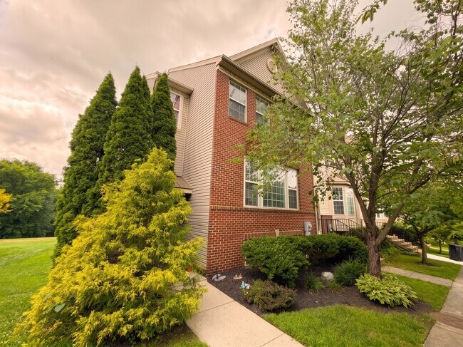 9513 Brigadoon Ln