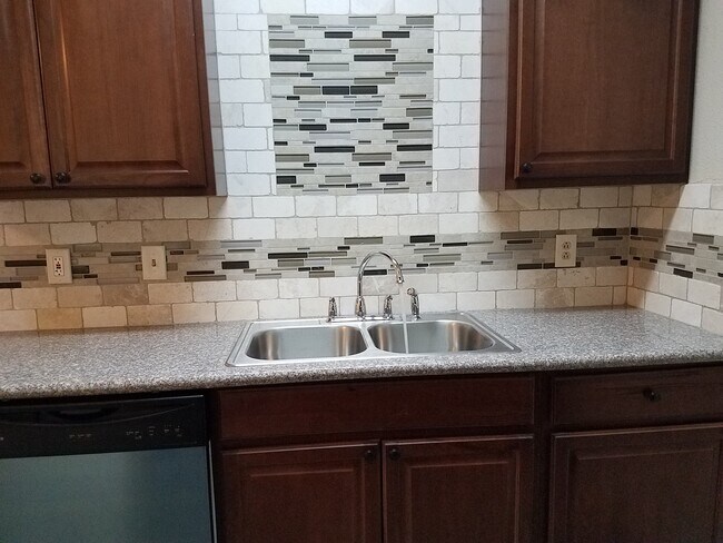 Photo - 5227 Vlg Gln Dr