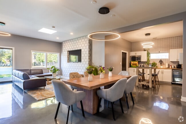 Casa club - Forest Glen Apartments