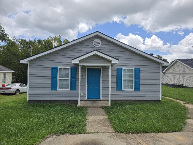 Photo - 402 N 12th St