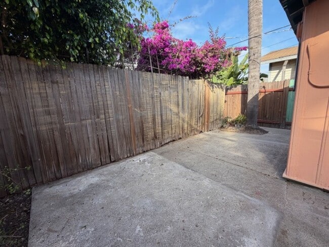 Photo - 4807-4809 Brighton Ave Unidad 4809