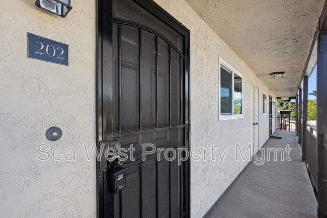 Photo - 820 Encinitas Blvd Unidad #202
