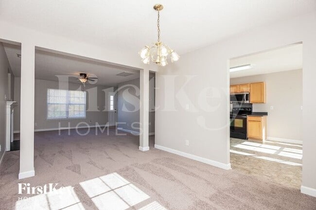 Photo - 634 Longacre Dr