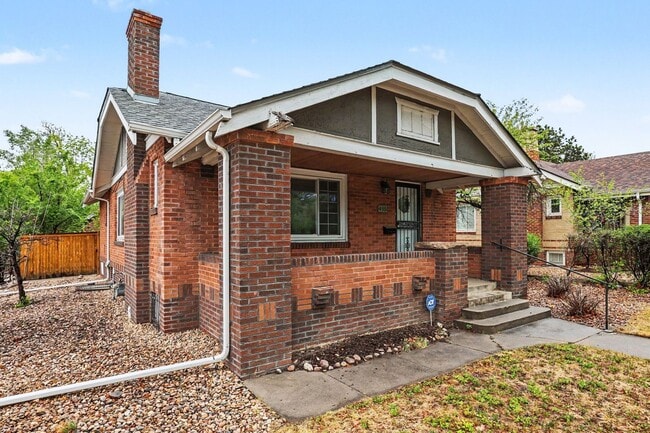 Photo - Available NOW! 3 Bedroom 2 Bath Beautiful Home in Denver!