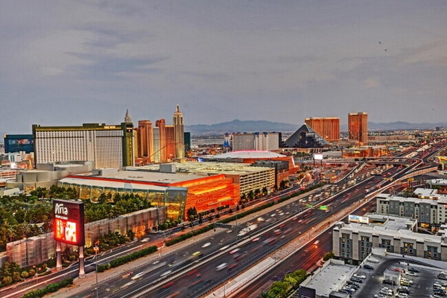 Photo - 4471 Dean Martin Dr Unidad 2707