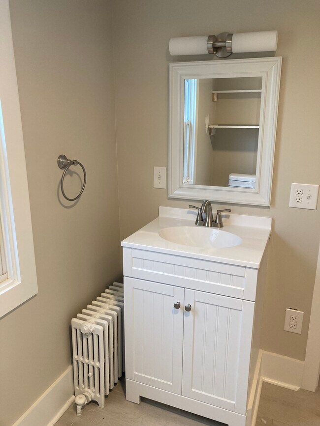 Photo - 51 W Elizabeth St