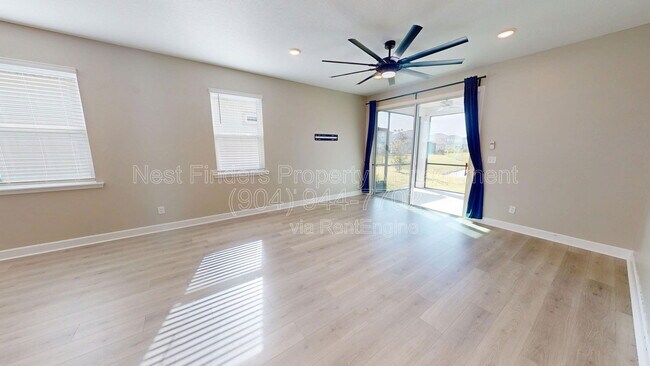 Photo - 333 Cedar Elm Wy