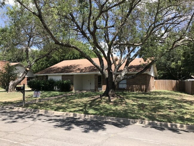 Building Photo - Single Family Home