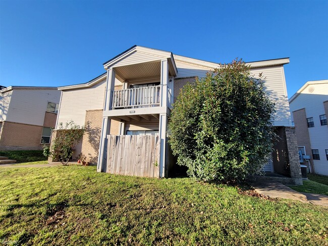 2 br, 2 bath 4plex - 1106 Autumn Cir C - 2 br, 2 bath 4plex - 1106 Autumn Cir C Condo