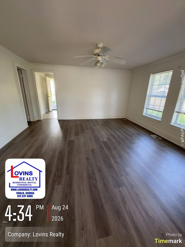 109 E Clifton Ave