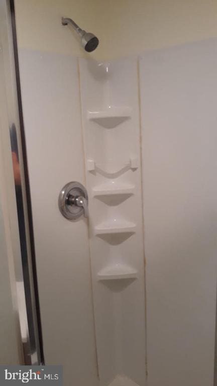 Photo - 520 Tasker St