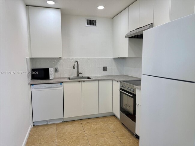 Photo - 13255 SW 9th Ct Unidad 402G