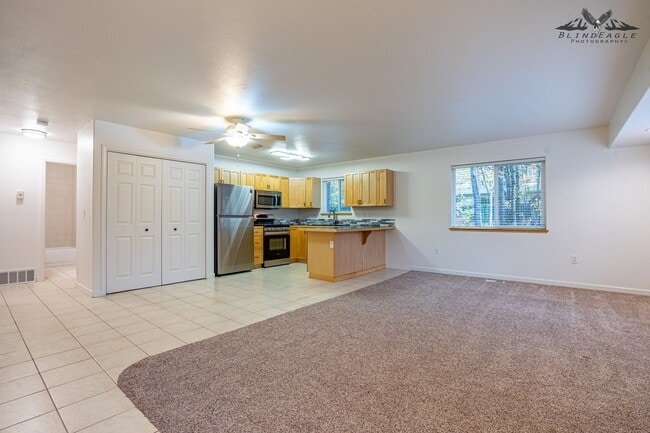1290 Hoka Hay Cir Unidad 2