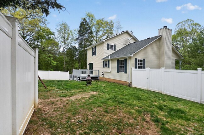 Photo - 373 Redwing Rd