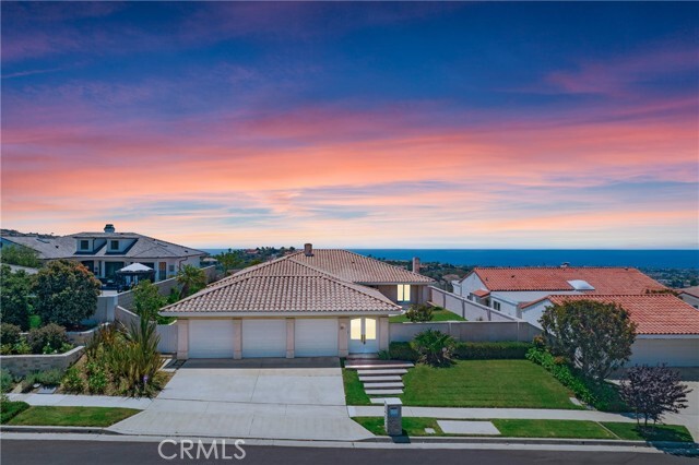 Photo - 33 Montecito Dr