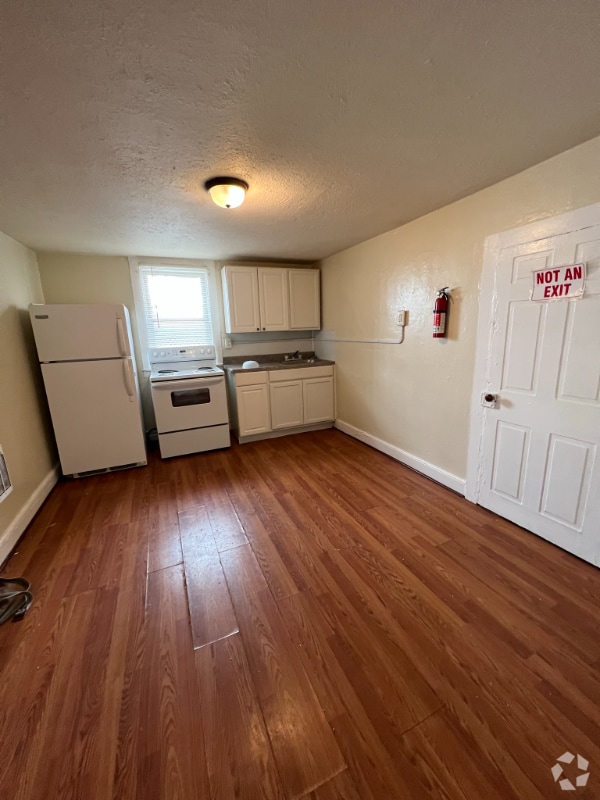Building Photo - 116-118 S Raleigh St Unit B Rental