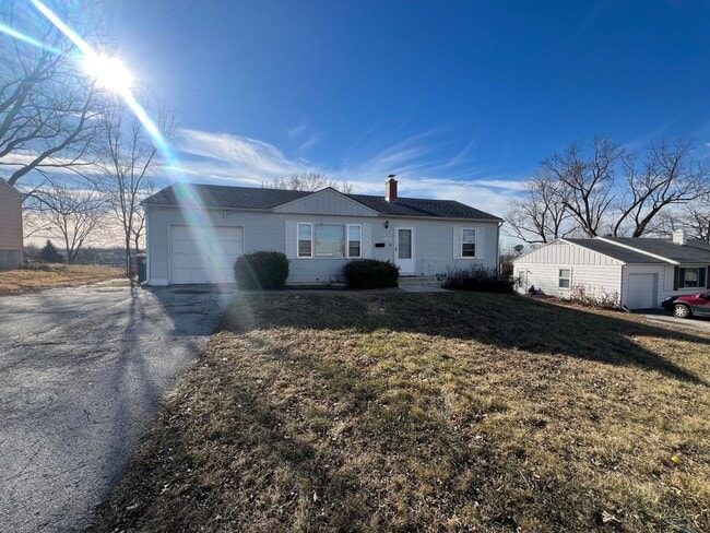 Building Photo - Coming Soon: 3-Bed, 2-Bath Home with Finished Basement