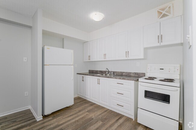 2BR, 1BA - 650SF - Kitchen - 1011 Lansdowne Ave Apartments