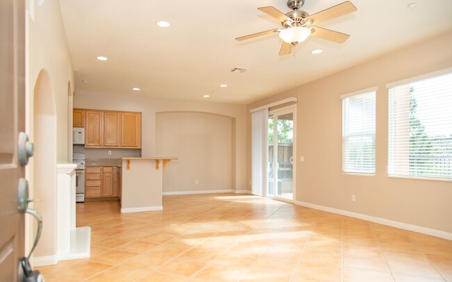 Beautiful 3 Bedroom Home in San Elijo! - Beautiful 3 Bedroom Home in San Elijo!