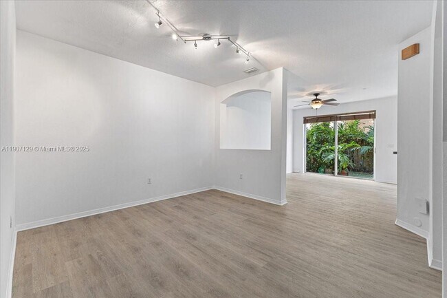 Photo - 12482 SW 122nd St