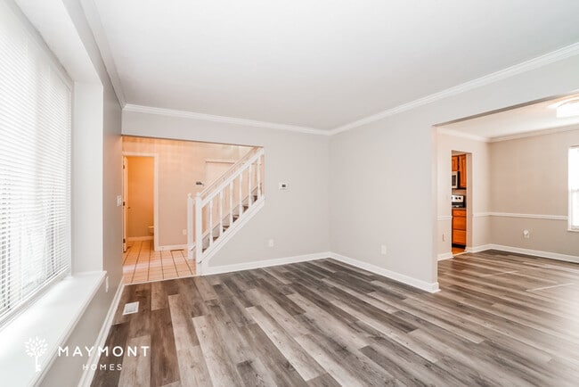 Photo - 1018 Aberdeen Ct