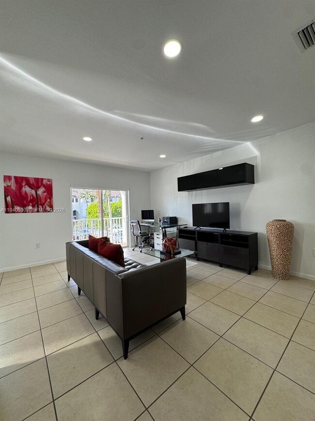 Photo - 8800 NW 97th Ave Unit 211