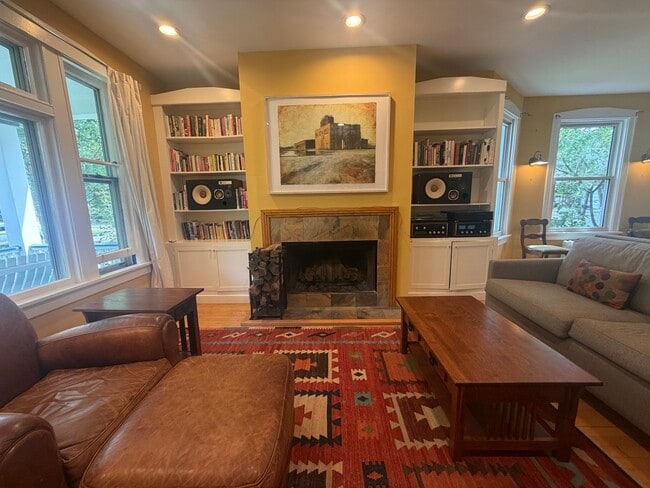 Photo - 1004 Ashland Ave