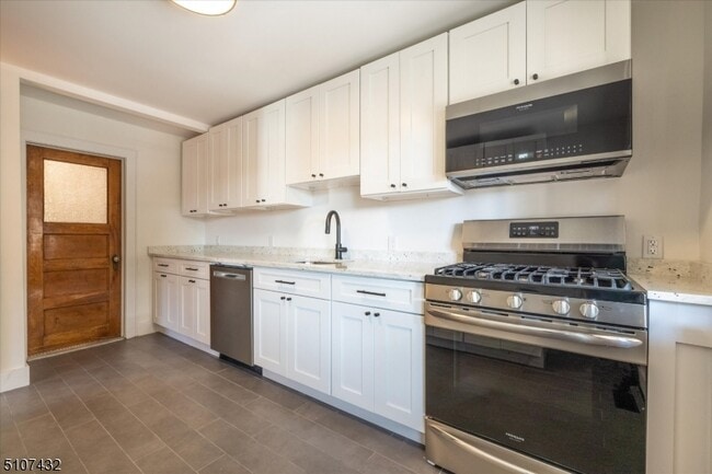 Photo - 157 Forest St Unit 1