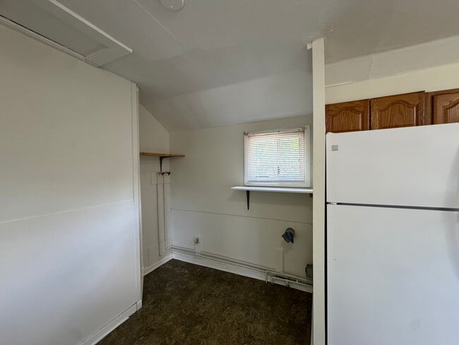 Photo - 1006 1/2 Therbrook St Unit 1006 1/2 Therbrook St