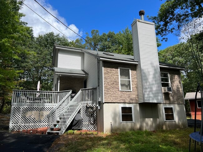 Building Photo - 368 Upper Wild Acrs Dr Rental