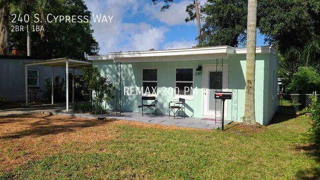 Photo - 240 S Cypress Way