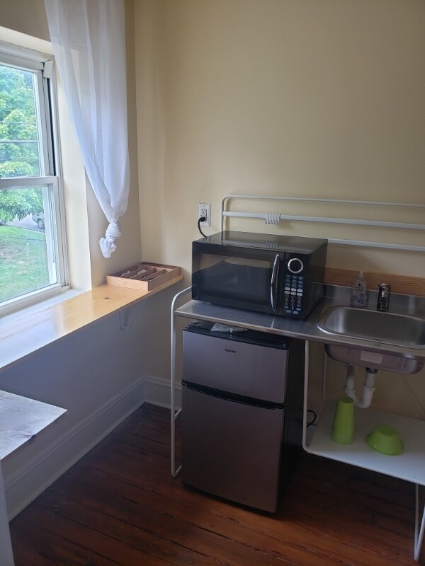 Photo - 27 W 27th St