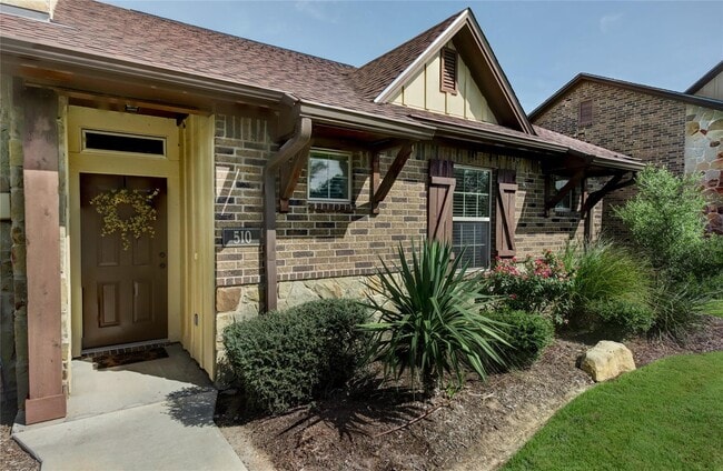 Photo - 3208 Cullen Trail