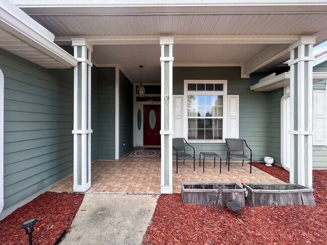 Photo - Pet Friendly 3BR/2BA Home on 1 acre in SW Gainesville - available Mid-October!