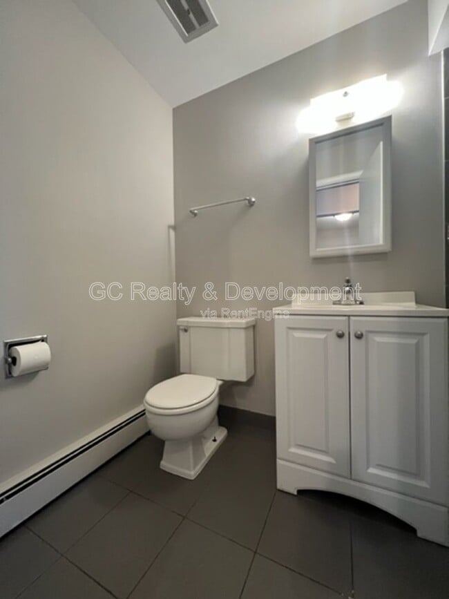 Photo - 265 Uteg St Unit 6