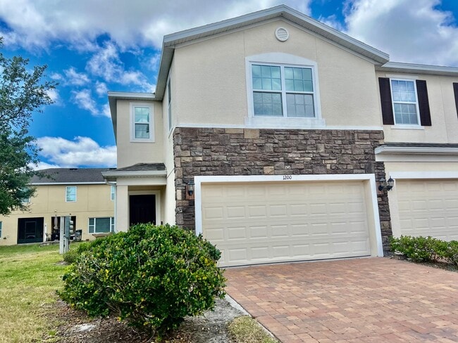 Photo - 1200 Pensacola Ct