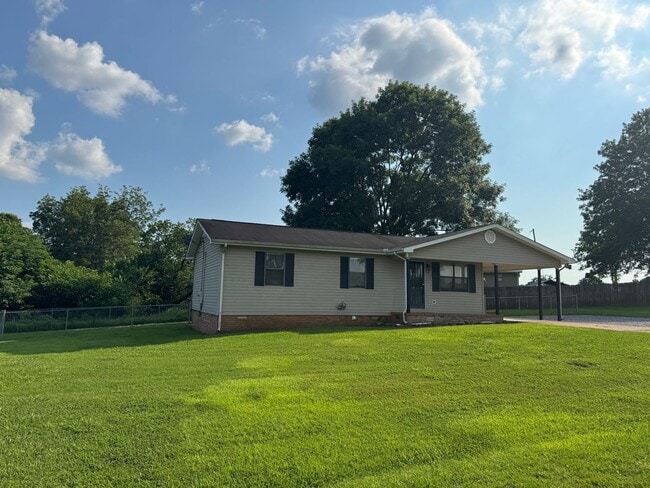 Beautifully Renovated 3-Bedroom Home in So... - Beautifully Renovated 3-Bedroom Home in So...