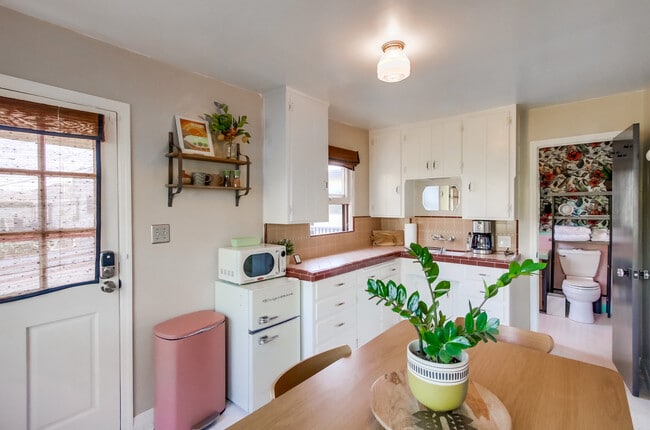 Photo - 5438 Gilbert Dr Unit B