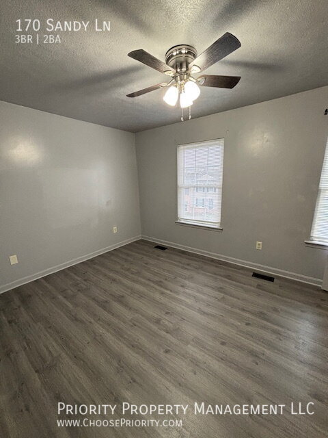 Photo - 170 Sandy Ln