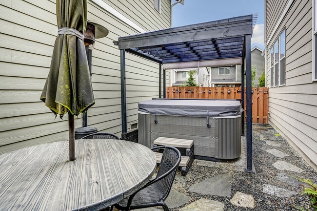 Photo - 4425 30th Dr SE