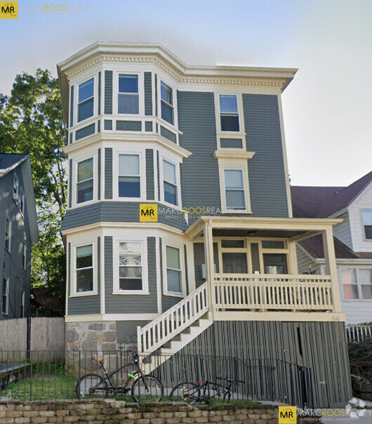 Building Photo - 44 Hillside St Unit 1 Rental