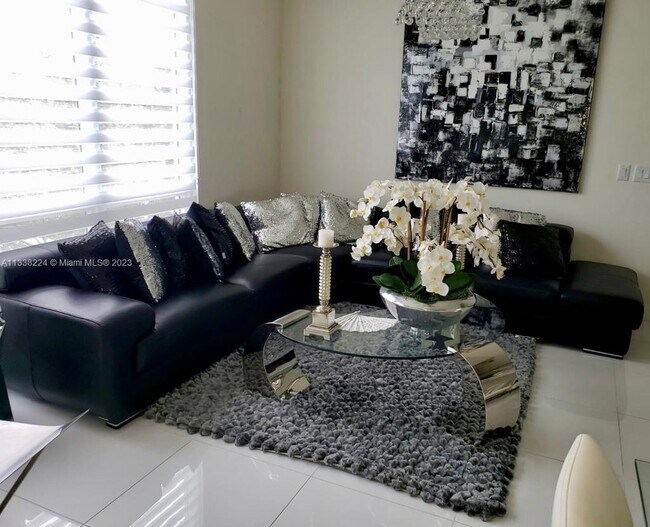 Photo - 6660 NW 105th Ct